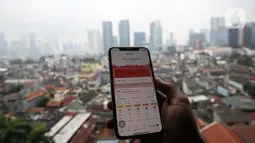DKI Jakarta terpantau memiliki kualitas udara terburuk di dunia versi situs pemantau polusi udara IQAir. (Liputan6.com/Faizal Fanani)
