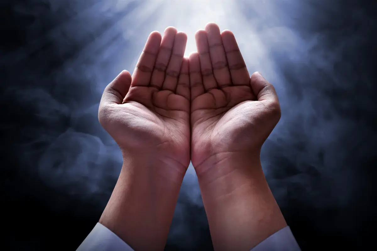 Ilustrasi berdoa (sumber: iStock)