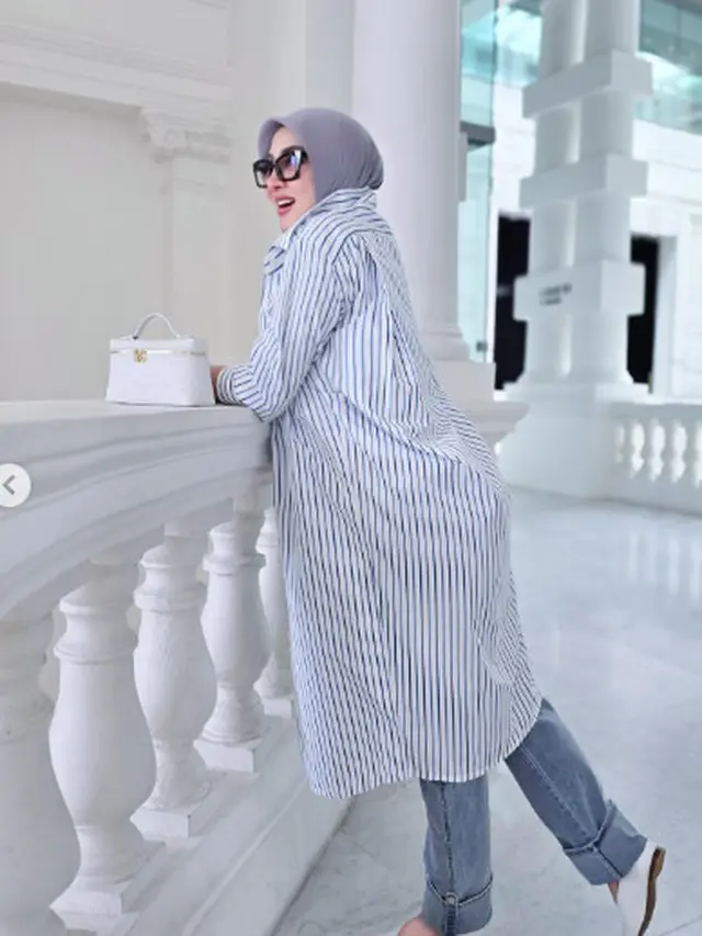 Kemeja Long Stripes