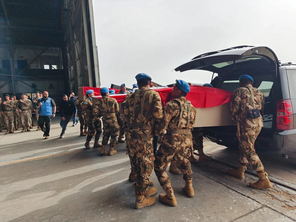 FOTO: Penghormatan Terakhir  Tiga Prajurit TNI yang Gugur di Lebanon