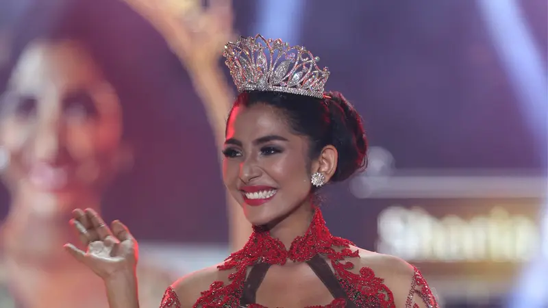 Shania Sree Maharani Dinobatkan jadi Miss Jakarta Fair 2017