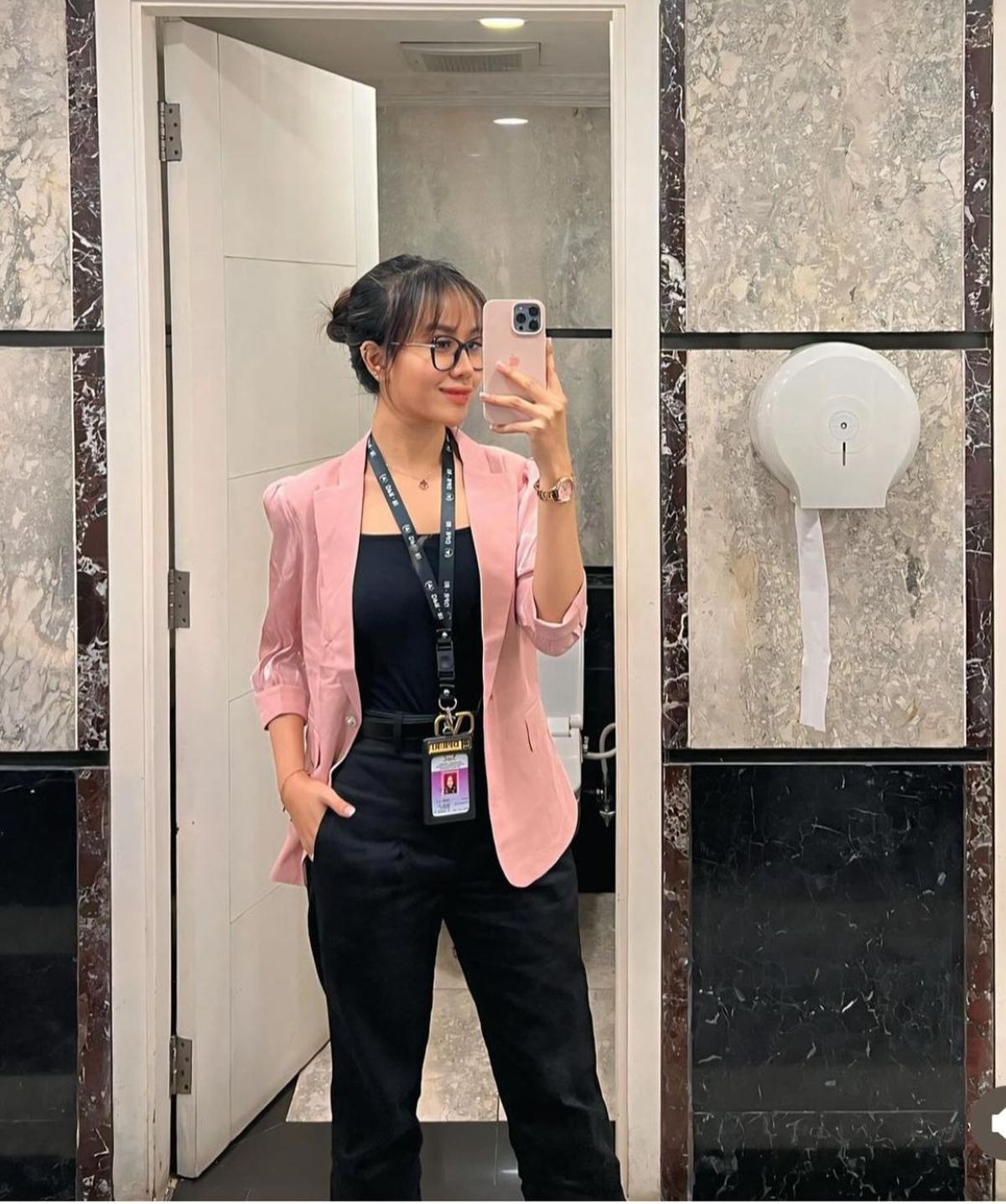 Profil Mayang Lucyana Buka Suara: Serunya Magang DPR RI dan Karier Musik Penuh Sorotan