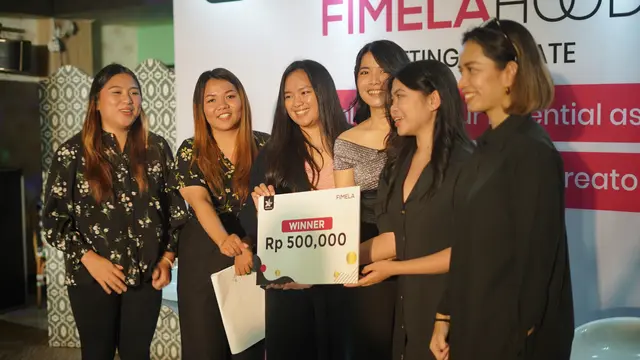 Dokumentasi para peserta yang memenangkan sesi games.