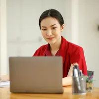 Biar Lebih Berkelas, Pahami Aturan Menggunakan Perhiasan Emas dan Perhiasan Berlian dalam Beragam Kesempatan