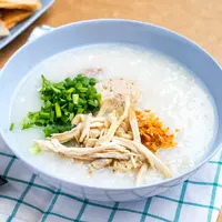 ilustrasi bubur nasi/copyright By MSPT (Shutterstock)