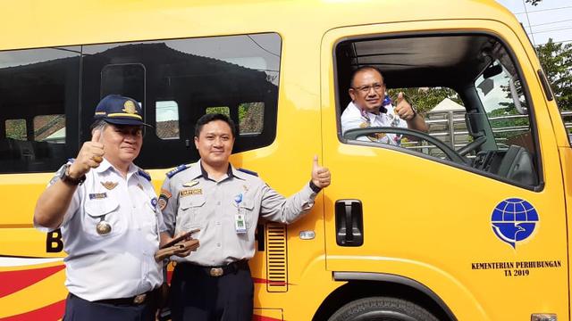 Pemkab Banyumas kembali menerima bantuan bus sekolah gratis dari Kementerian Perhubungan. (Foto: Liputan6.com/Humas Setda Banyumas/Muhamad Ridlo)