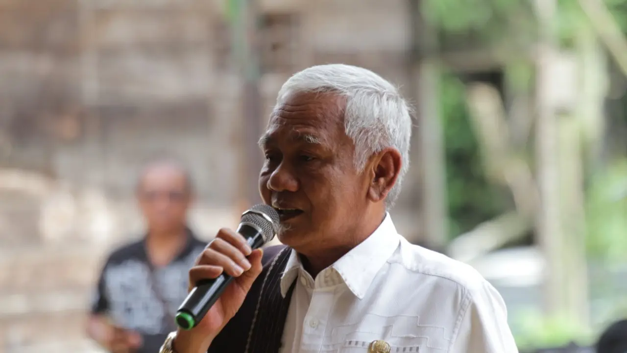 Bupati Toba, Darwin Siagian