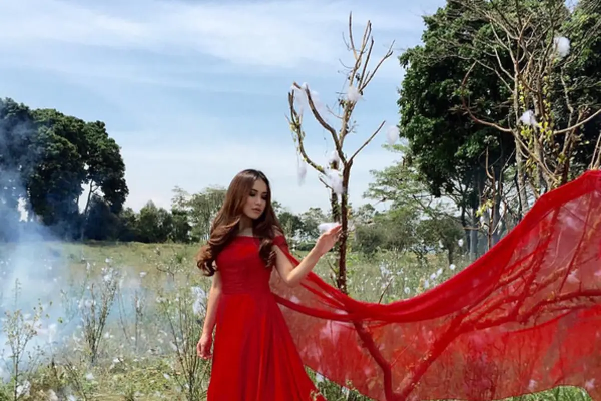 [Bintang] Ayu Ting Ting