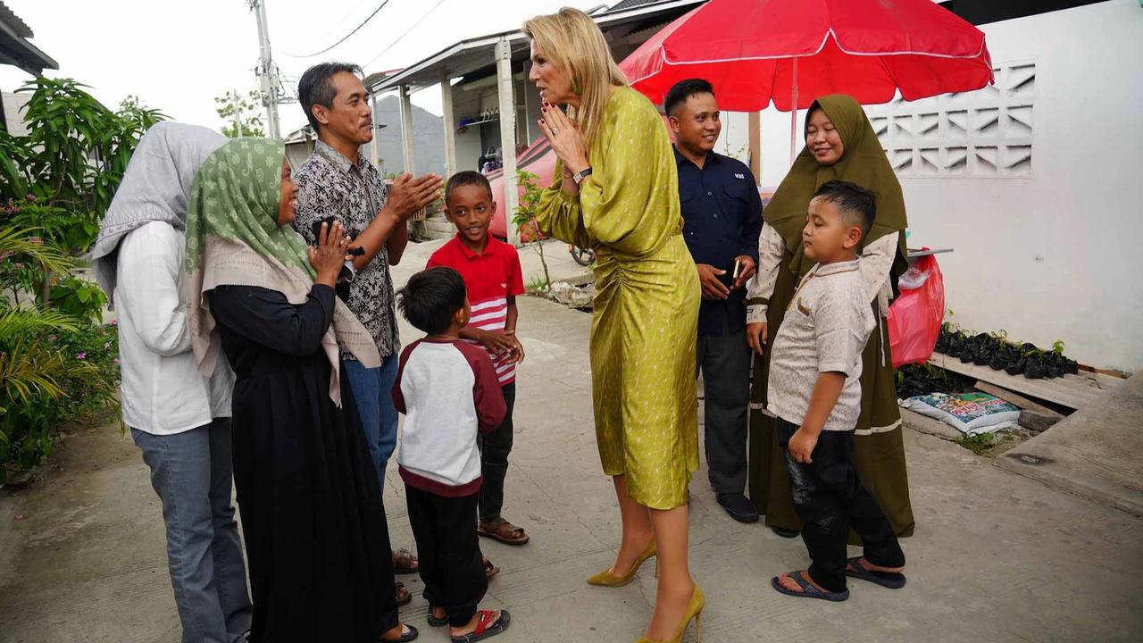 FOTO: Ratu Maxima Tinjau Perumahan Bersubsidi di Cibitung, Bahas Akses Keuangan bagi Warga
