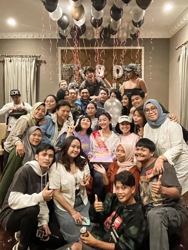 Glenca Chysara rayakan ulang tahun ke-27 (Foto: Instagram @glencachysaraofficial)