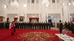 Suasana pelantikan Manahan Malontige Pardamean Sitompul sebagai Hakim Konstitusi di Istana Negara, Jakarta, Selasa (28/4/2015). (Liputan6.com/ Faizal Fanani)
