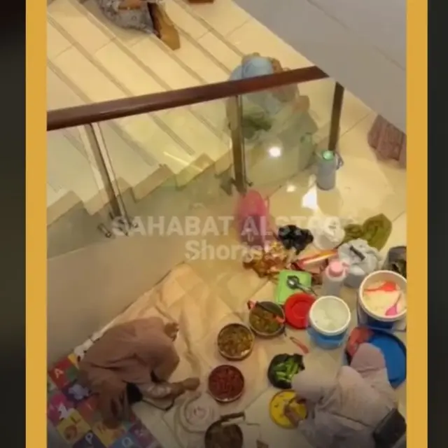 Viral Emak-Emak Piknik di Mal, Bawa Tikar,Termos Nasi dan Lauk Lengkap