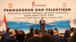 Anindya Bakrie saat menyampaikan pidato setelah dilantik menjadi Ketua Umum Federasi Akuatik Indonesia yang digelar di Hote JS Luwansa, bilangan Kuningan, Jakarta Selatan pada Senin (4/8/2025) sore WIB.