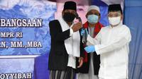 Wakil Ketua MPR, Sjarifudin Hasan saat menyampaikan Sosialisasi Empat Pilar MPR dihadapan keluarga besar Ponpes Thoyyibah, di halaman Pesantren Thoyyibah Jalan Batuhulung Kelurahan Margajaya Kecamatan Bogor Barat, Kota Bogor, Selasa (17/11).