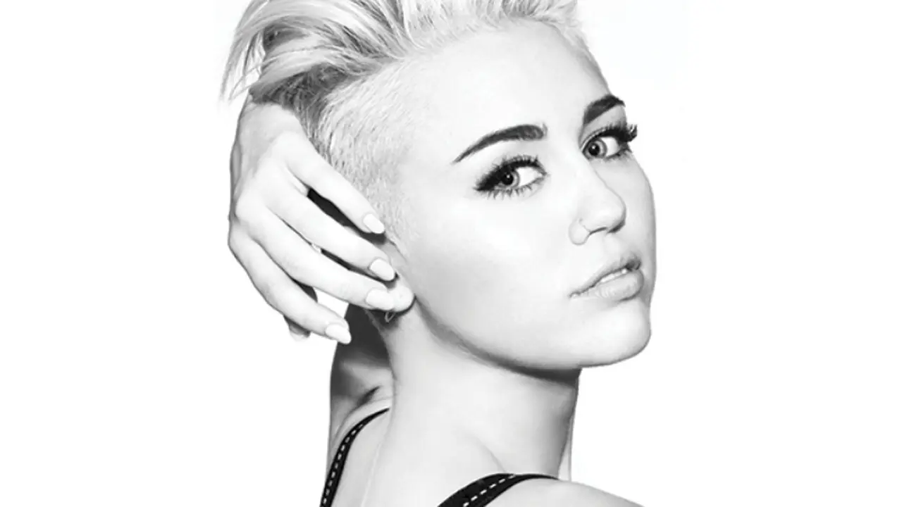Selain Miley Cyrus, Ini Selebritis yang Bulu Ketiaknya Berkibar