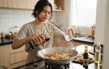 Cara Menggunakan Sisa Bumbu di Dasar Botol Tanpa Terbuang, Praktis dan Efektif