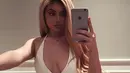 Salah satunya Kylie menjadi lebih gemar mengunggah foto foto seksinya ke akun instagramnya. (kyliejenner/Bintang.com)