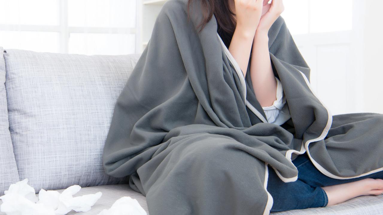 Seseorang sedang mengidap flu.