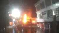 Kebakaran SPBU Shell Daan Mogot, Jakarta Barat, Rabu (1/1/2020) malam. (Ist)