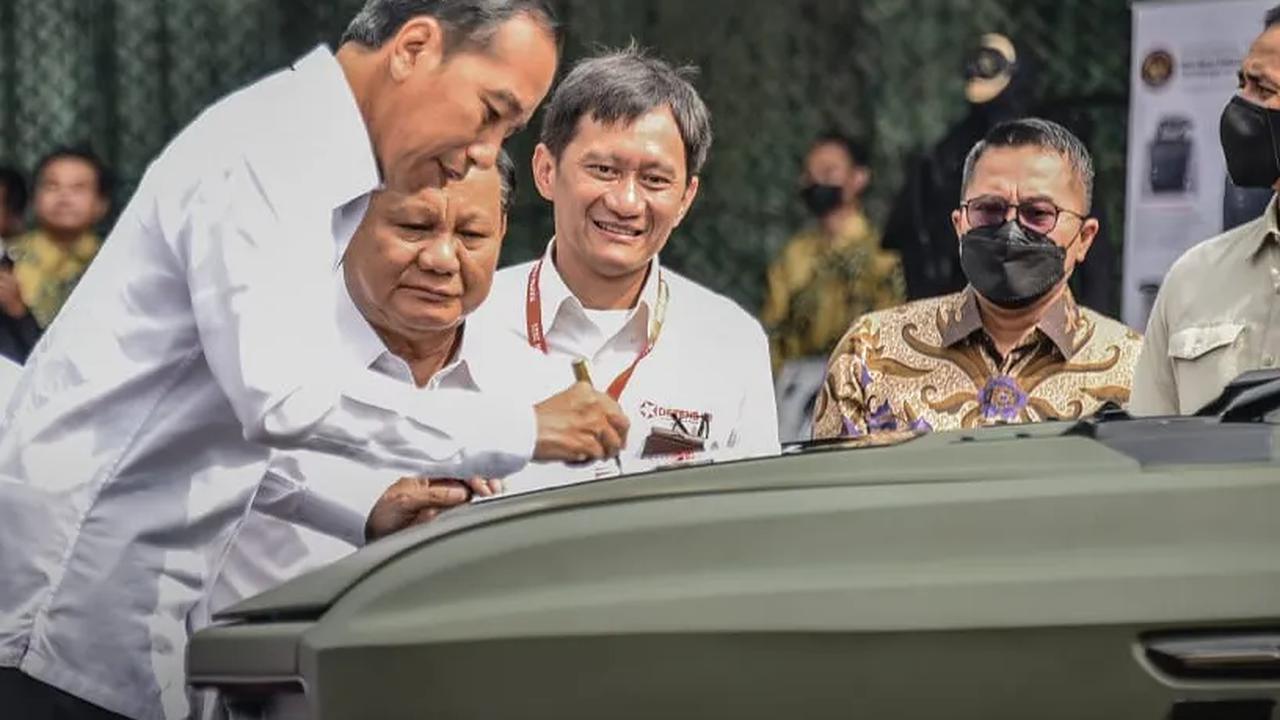Tahun depan, kami akan bikin pabrik mesin di Indonesia, pertama di Indonesia sehingga konten lokalnya naik jadi 90 persen dari 73 persen.&nbsp;<br><br>