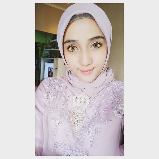 7 Potret Penty Nur Afiani, Pemain Misteri Gunung Merapi yang Kini Berhijab