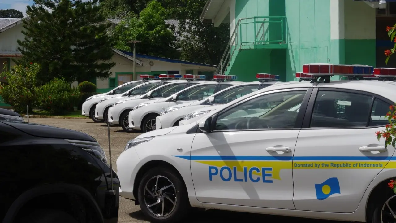 Hibah kendaraan patroli Indonesia kepada Palau.