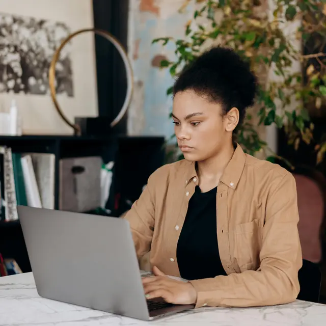 Duduk Terlalu Lama Tanpa Berubah Posisi