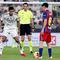 Gelandang Real Madrid, Jude Bellingham, berhadapan 1v1 dengan Pedri saat bertanding melawan Barcelona. (Bola.com/Dok. LaLiga Indonesia)