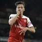 2. Mesut Ozil – Gelandang Arsenal ini ternyata mempunyai bakat sebagai Vlogger. Aktivitas sehari hari serta challenge merupakan konten yang biasa diupload di YouTube nya. (AP/Kirsty Wigglesworth)