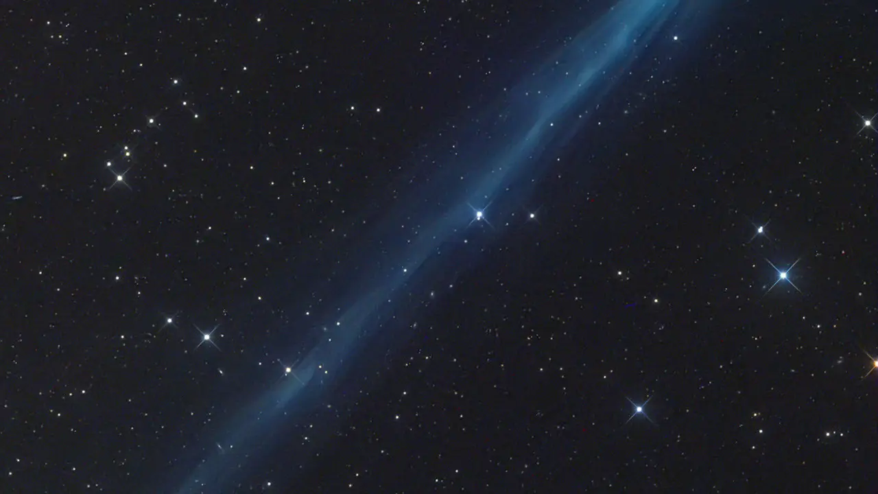Potret Komet Swan (Photo: Gerald Rhemann/Astronomy Picture Of The Day  Nasa.gov  https://apod.nasa.gov/apod/image/2004/CometSwan_Rhemann_1200.jpg)