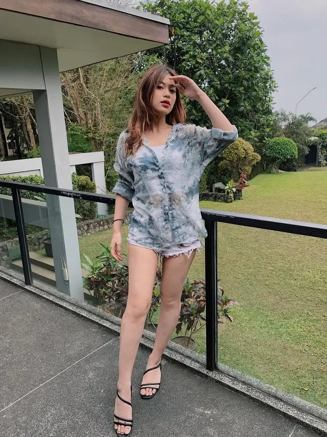 Viabel Callysta Aileen (https://www.instagram.com/p/COnCLzBrR1x/)