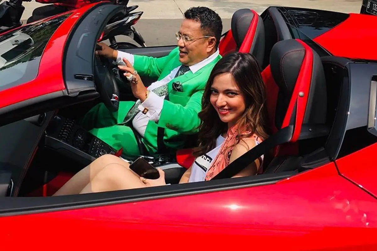 Hotman Paris dan Nia Ramadhani
