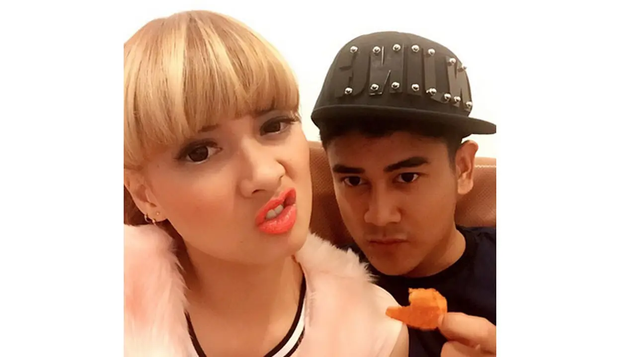 Chika Jessica dan Dwi Andhika