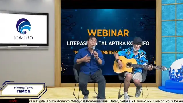 Temon saat mengisi acara webinar 'Menyoal Komersialisasi Data' yang diselenggarakan oleh Kementerian Komunikasi dan Informatika dan DPR