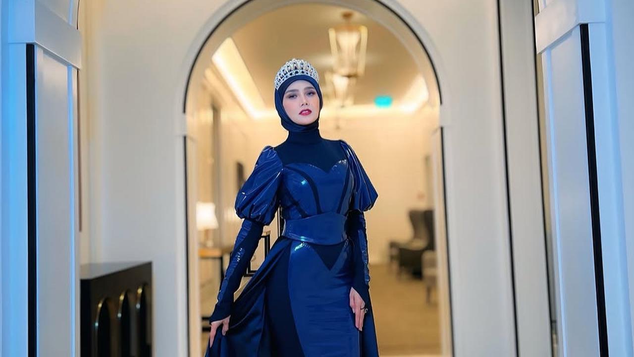 Potret Terbaru Mulan Jameela Pakai Gaun Ala Princess, Cantik Bak Barbie Pakai Hijab