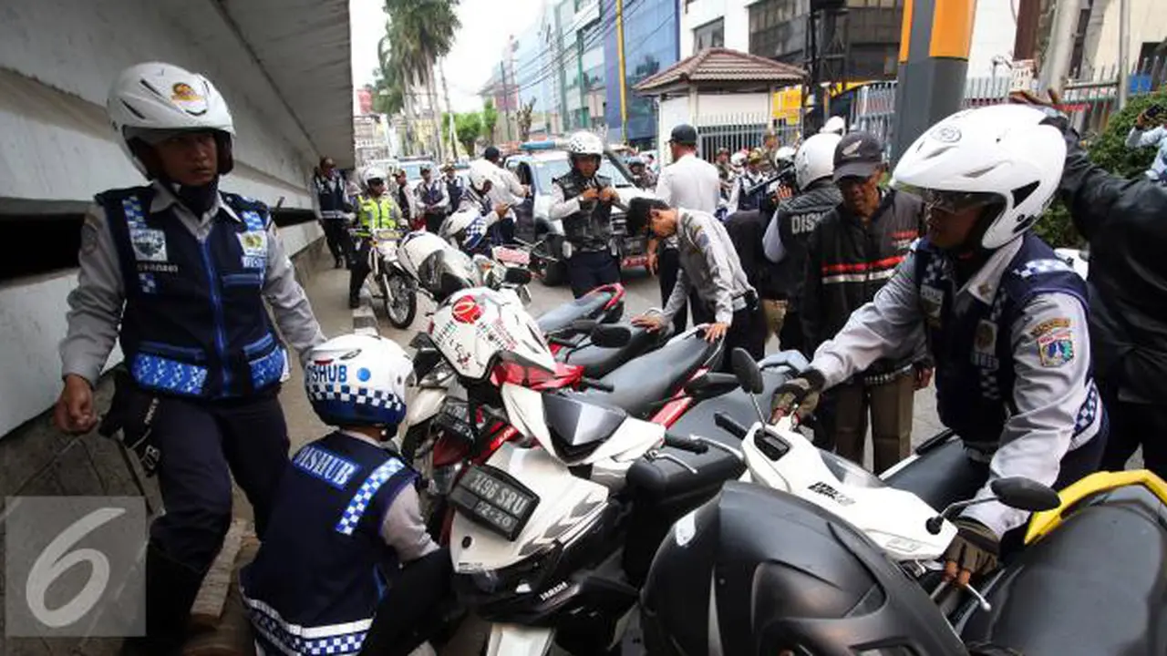 Operasi Penertiban Kendaraan di Jakarta