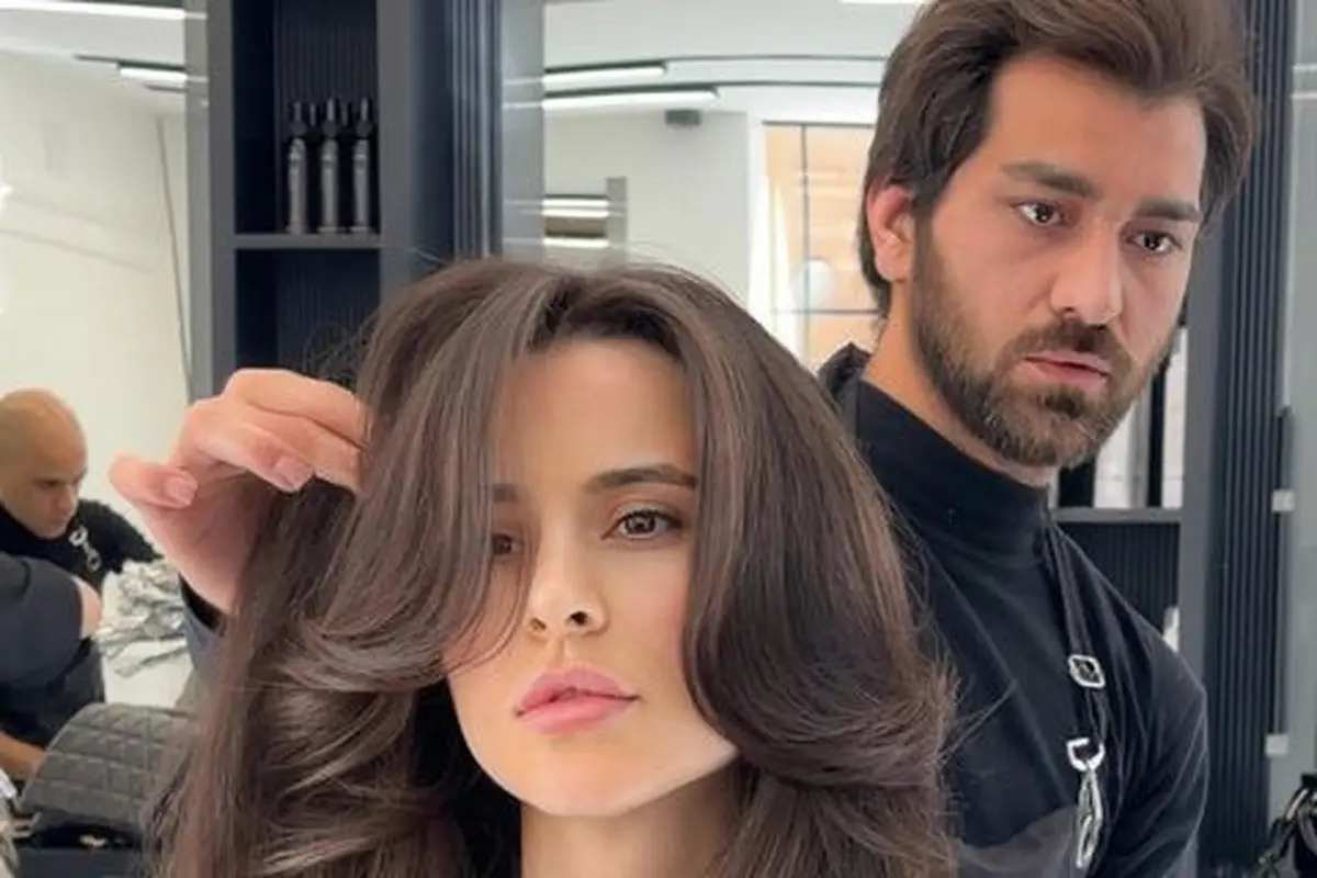 Styling Butterfly Haircut dengan Blow Dryer