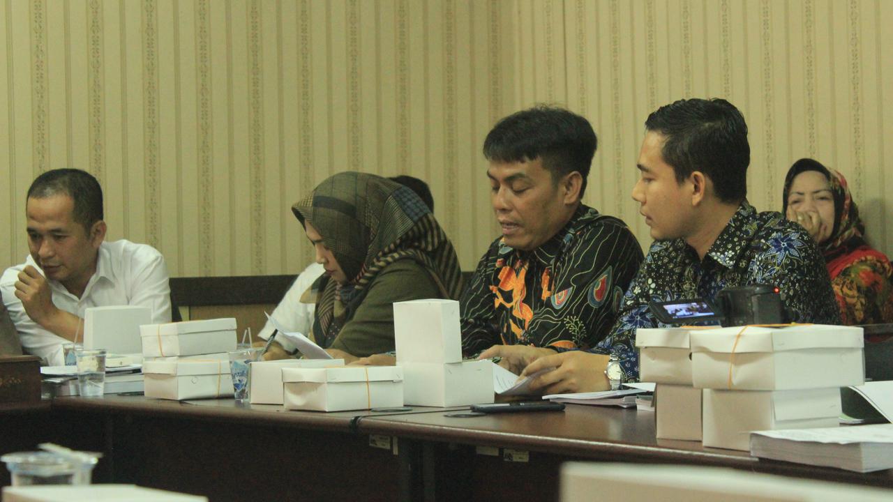 Suasana saat audiensi antara Bawaslu Blora, eksekutif, DPRD Blora dan elemen masyarakat spil berlangsung (Foto: Liputan6.com/ Ahmad Adirin)