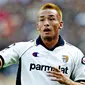 9. Hidetoshi Nakata - Mantan gelandang Parma Serie A, pada usia 29 tahun memutuskan pensiun karena ingin fokus di dunia modeling. (AFP/Paolo Cocco)