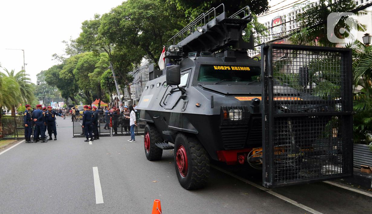 “Ring 1 diamankan oleh aparat kepolisian dari Mabes Polri,” jelas dia. (Liputan6.com/Herman Zakharia)