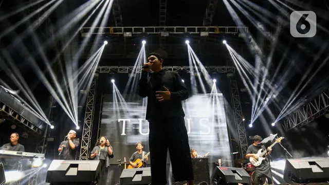 Tulus Sukses Bius Penonton Konser KapanLagi Buka Bareng BRI Festival 2024