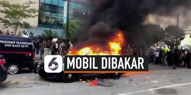 VIDEO: Protes Tewasnya George Floyd, Mobil Polisi Dibakar