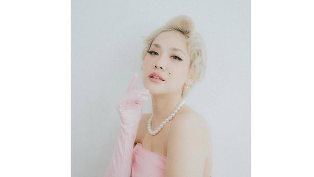 Potret BCL Tampil Glamor ala Marilyn Monroe