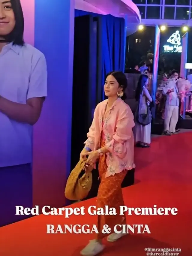 Adu Gaya Leya Princy dan Dian Sastro di Premiere Film Rangga & Cinta