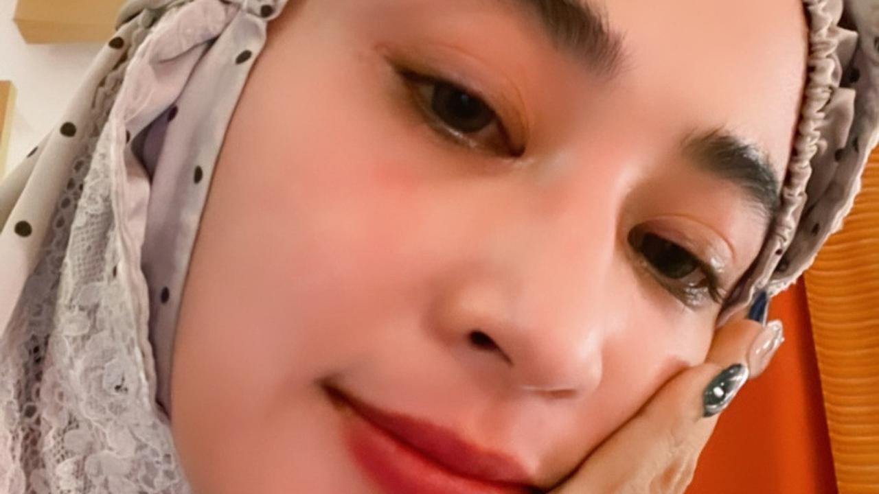 Pesan Dewi Perssik