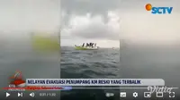 Kapal Motor (KM) Reski terbalik dihantam gelombang tinggi, 7 penumpang dilaporkan meninggal dunia. (YouTube Liputan6)