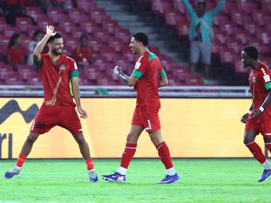 Para pemain Timnas St Kitts and Nevis merayakan gol yang dicetak oleh Kyle Kelly (kiri) ke gawang Kepulauan Solomon dalam laga perebutan peringkat ketiga FIFA Series 2026 di Stadion Utama Gelora Bung Karno, SUGBK, Senayan, Jakarta, Senin (30/03/2026). (Bola.com/M Iqbal Ichsan)
