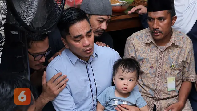 [Bintang] Suasana Rumah Duka Ayah Enda Ungu