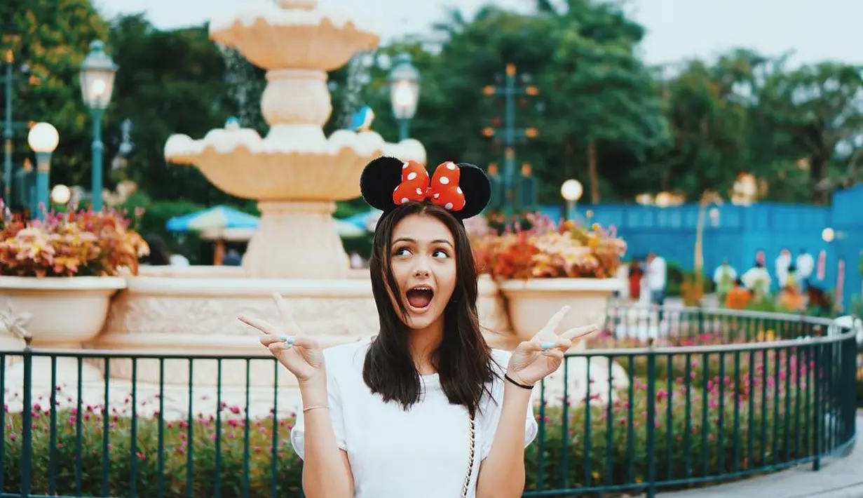 (Instagram/amandarawles)