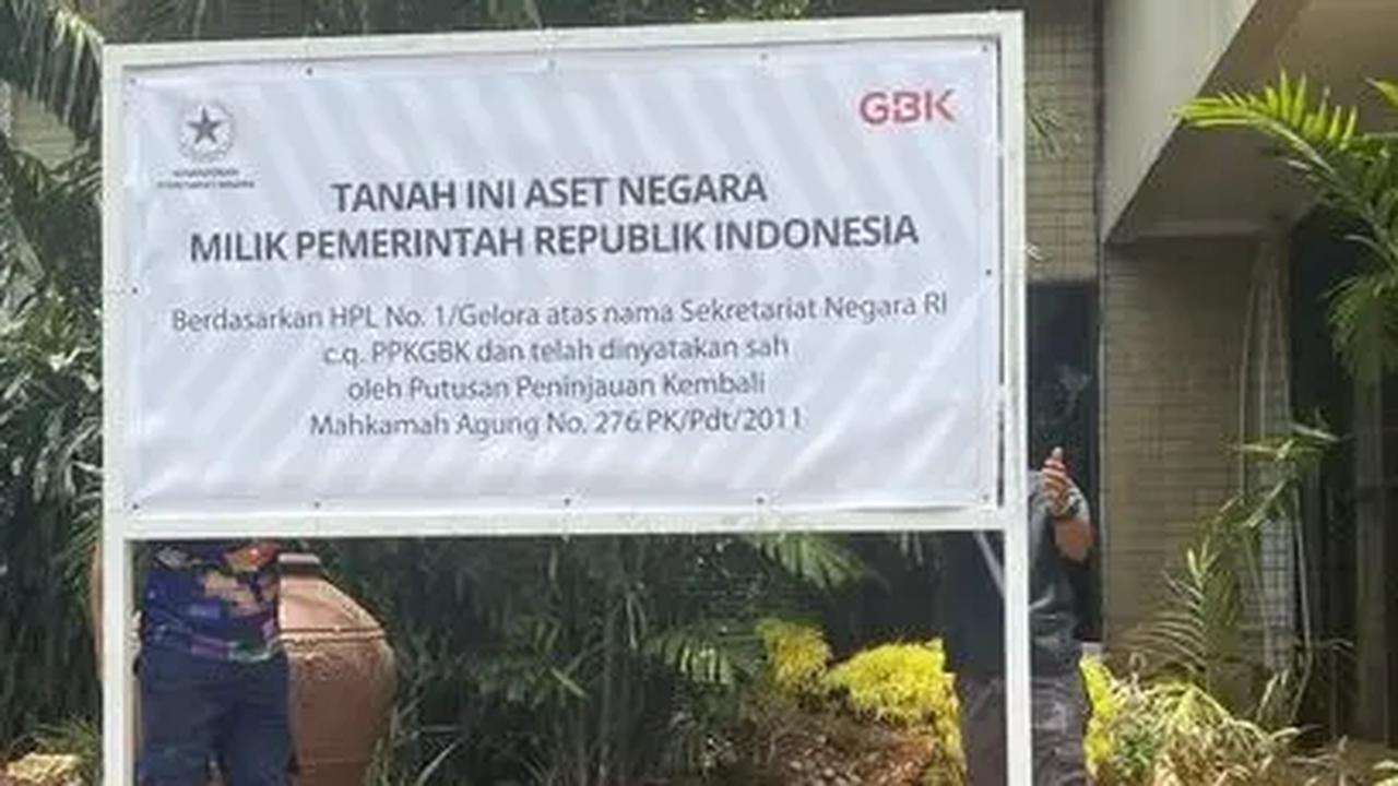 "Kembali saya imbau, sekaligus somasi terbuka kepada karyawan yang ada di Indobuildco, tempat Hotel Sultan," kata Saor di Kantor PPK-GBK, Jakarta, Selasa (31/10).